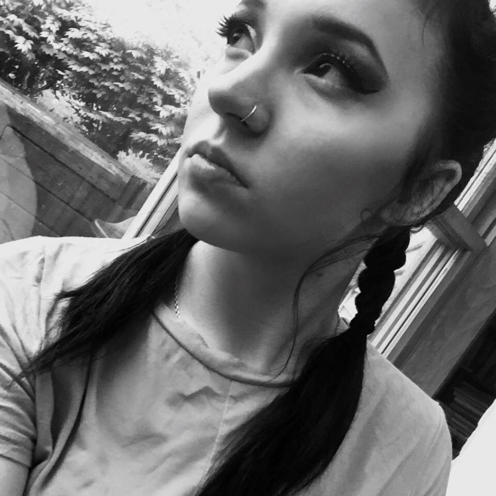 Meet your Posher, Danica
